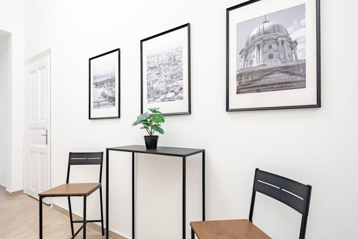 Central - New - Comfy Ac Studio Budapest Esterno foto