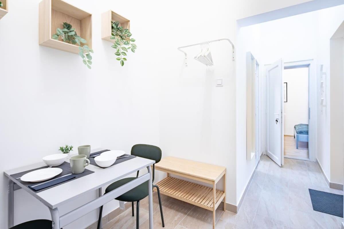 Central - New - Comfy Ac Studio Budapest Esterno foto