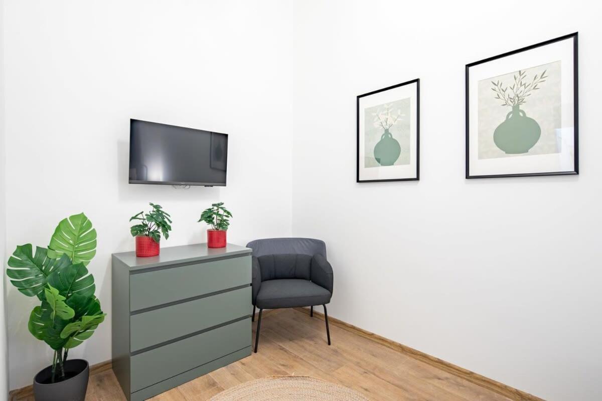 Central - New - Comfy Ac Studio Budapest Esterno foto