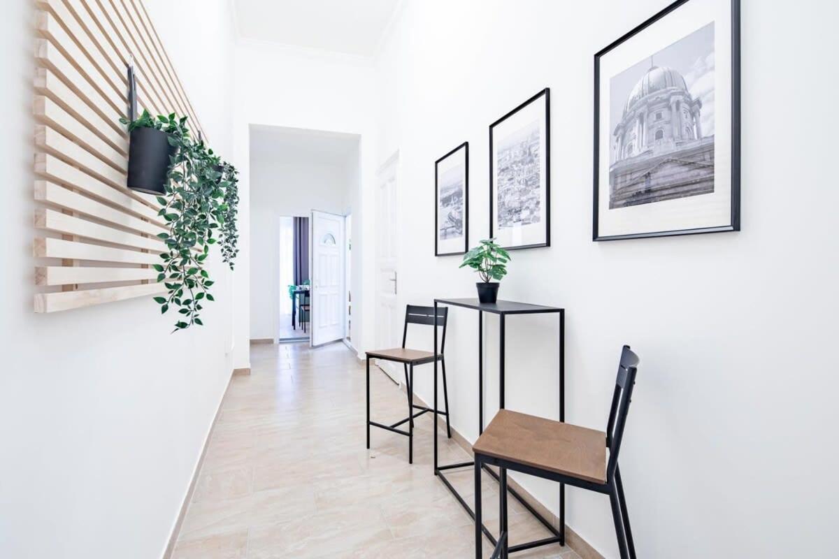 Central - New - Comfy Ac Studio Budapest Esterno foto