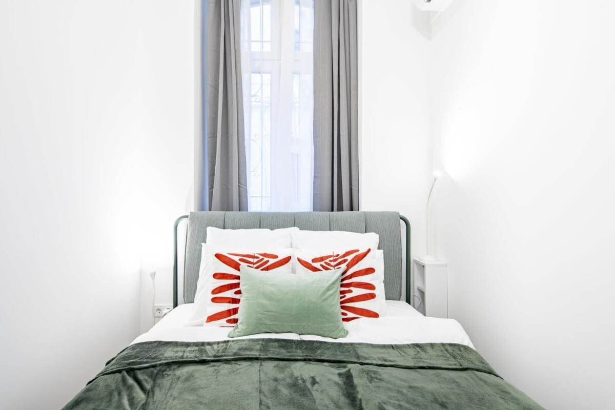 Central - New - Comfy Ac Studio Budapest Esterno foto