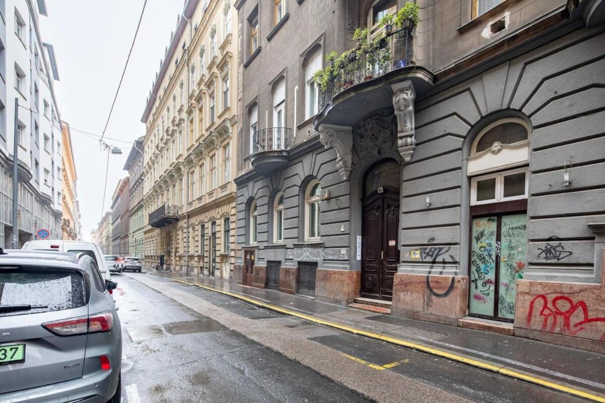 Central - New - Comfy Ac Studio Budapest Esterno foto