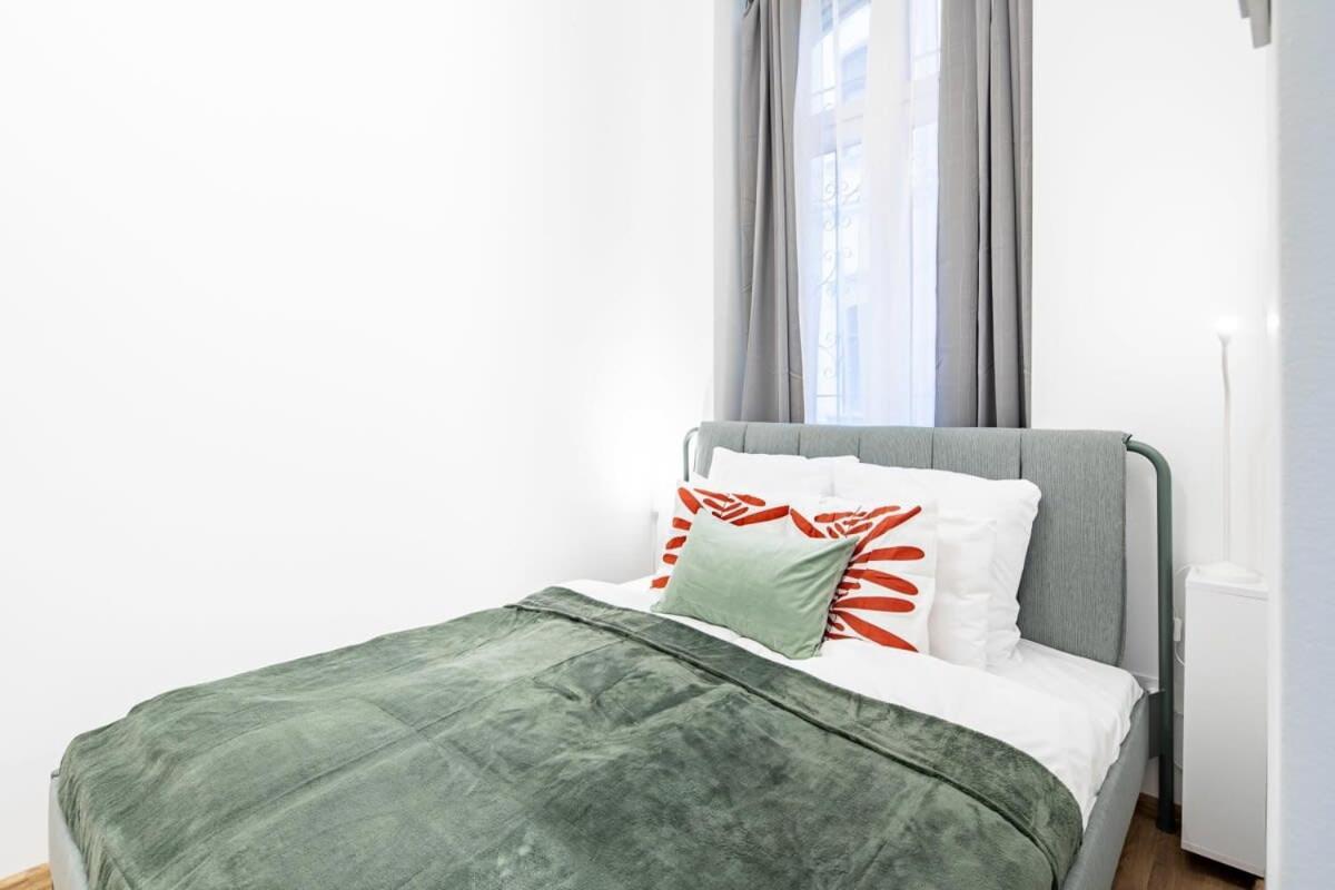 Central - New - Comfy Ac Studio Budapest Esterno foto